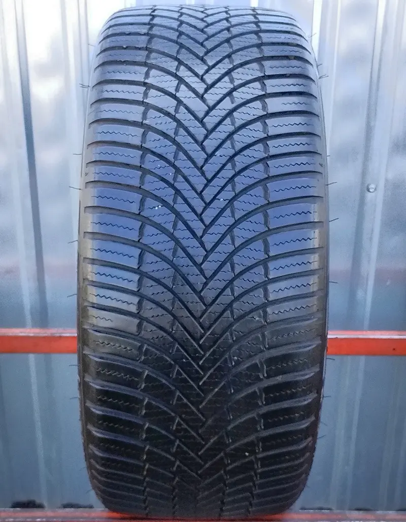 Б/у шина 235/55 R17 Firestone Multiseason