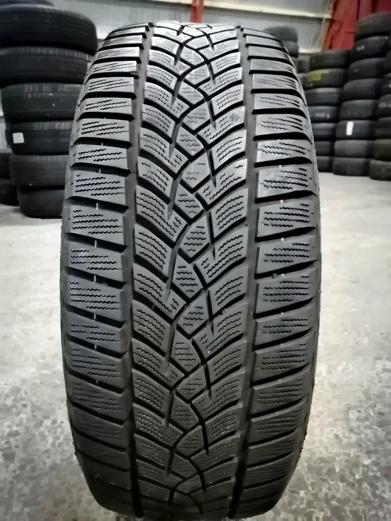 Б/у шина 235/55 R17 Goodyear Ultra Grip Performance +