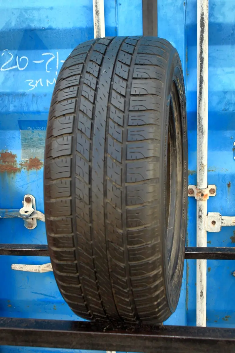 Б/у шина 235/55 R17 Goodyear Wrangler HP all weather