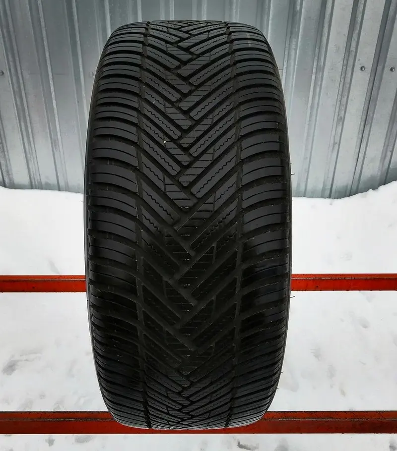 Б/у шина 235/55 R17 Hankook Kinergy 4S H740
