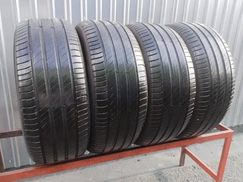 Комплект б/у шин 235/55 R17 Michelin Primacy 4
