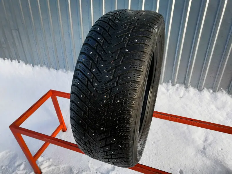 Б/у шина 235/55 R17 Nokian Hakkapeliitta 8