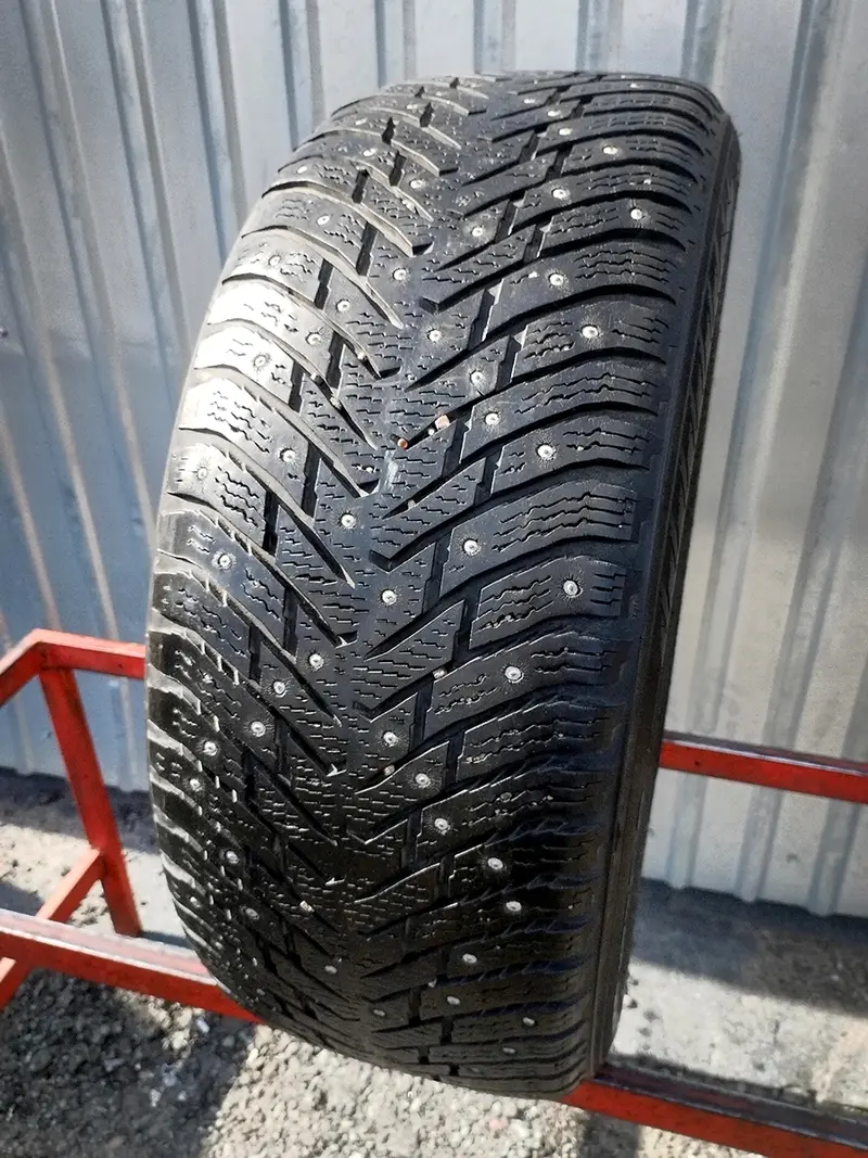 Б/у шина 235/55 R17 Nokian Hakkapeliitta 8