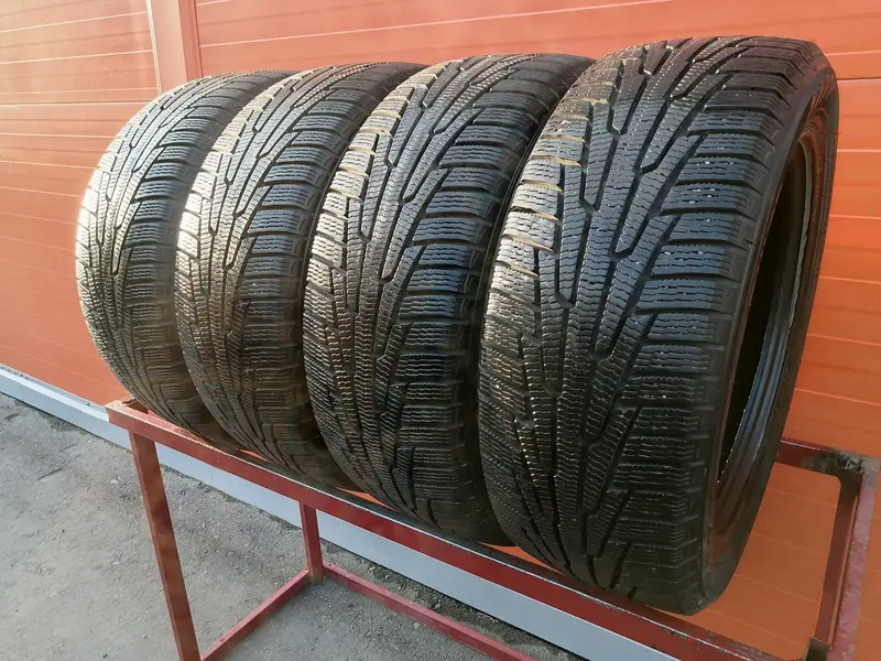 Комплект б/у шин 235/55 R17 Nokian Hakkapeliitta R