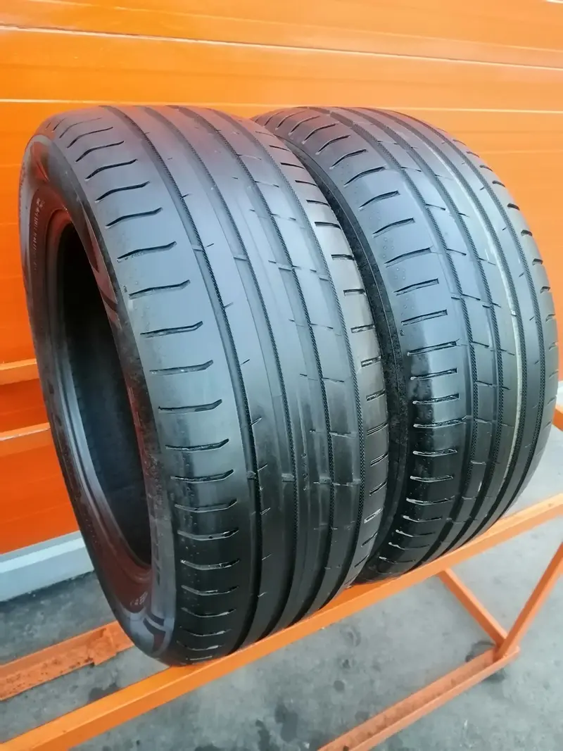 Пара б/у шин 235/55 R17 Nokian Powerproof