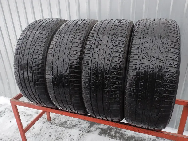 Комплект б/у шин 235/55 R17 Nokian WR A3