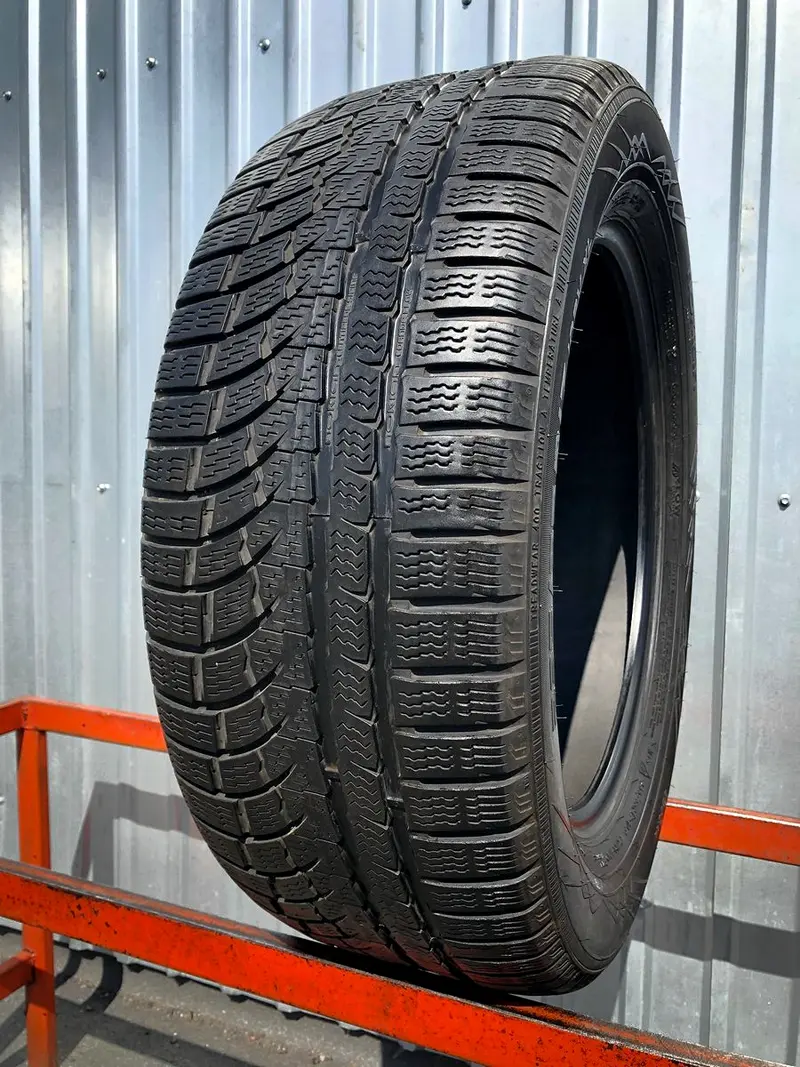 Б/у шина 235/55 R17 Nokian WR A4, фото 1
