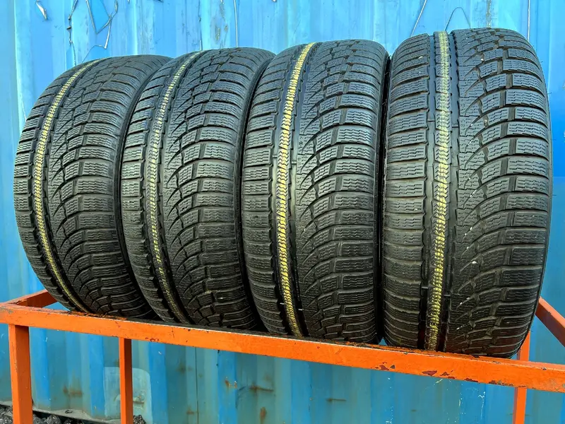 Комплект б/у шин 235/55 R17 Nokian WR A4, фото 1