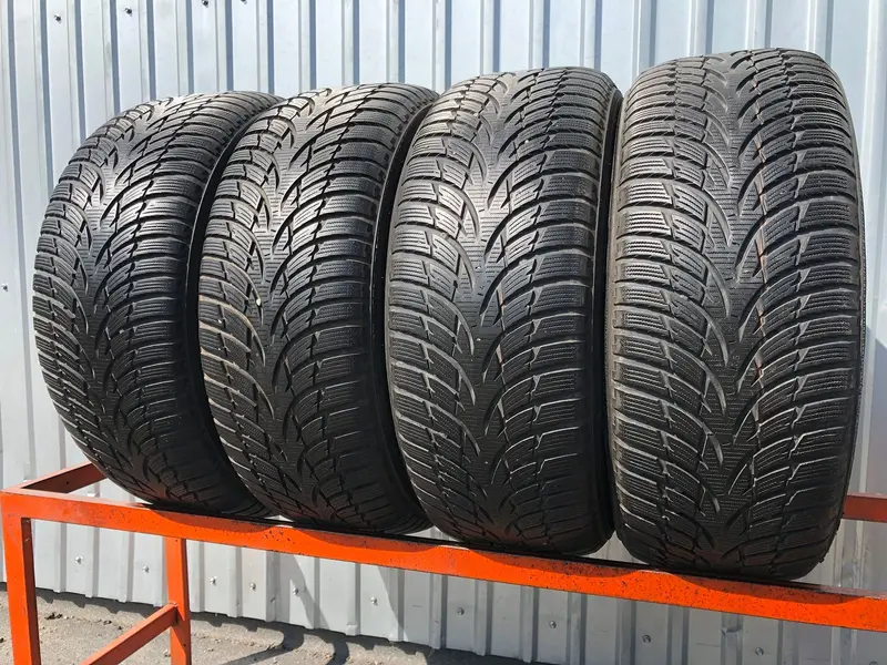 Комплект б/у шин 235/55 R17 Nokian WR D3
