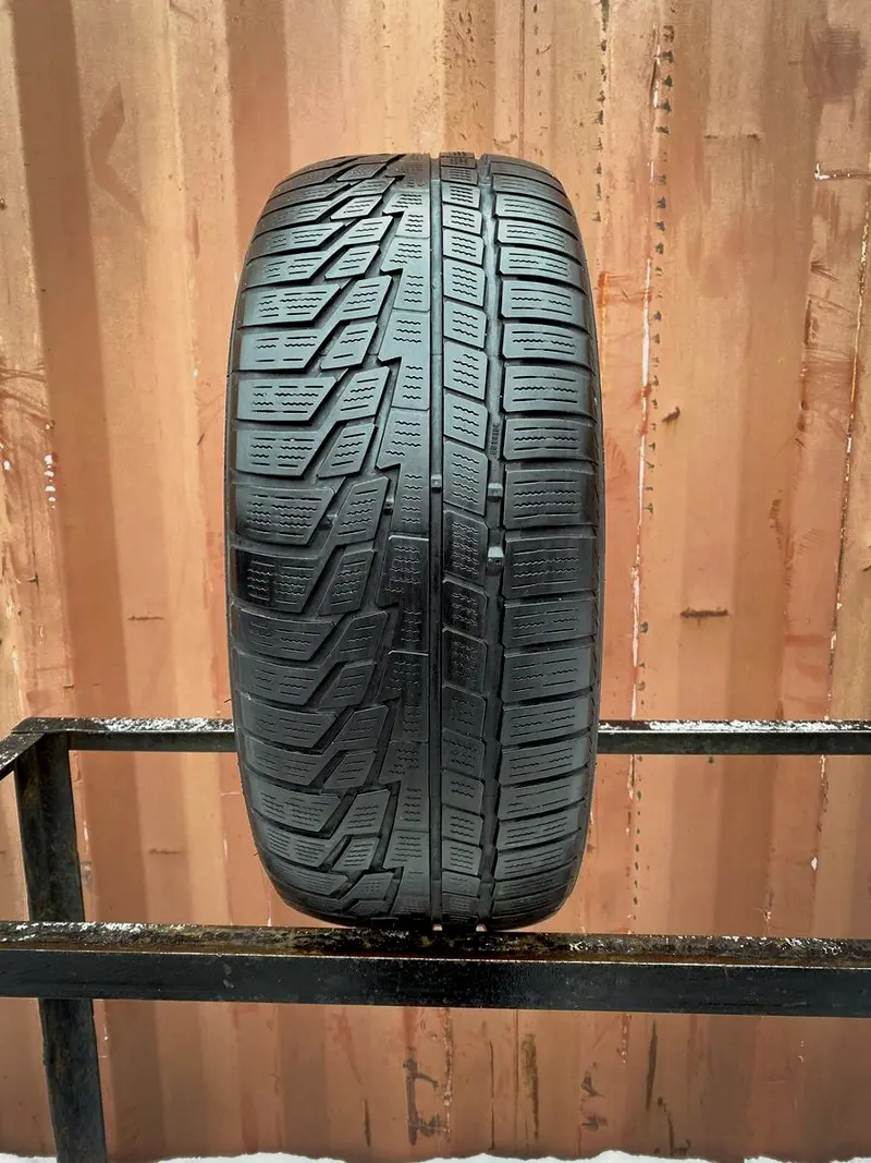 Б/у шина 235/55 R17 Nokian WR G2
