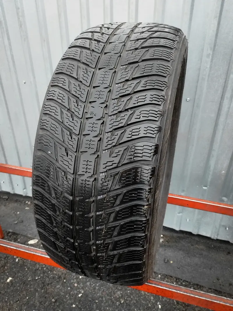 Б/у шина 235/55 R17 Nokian WR SUV 3