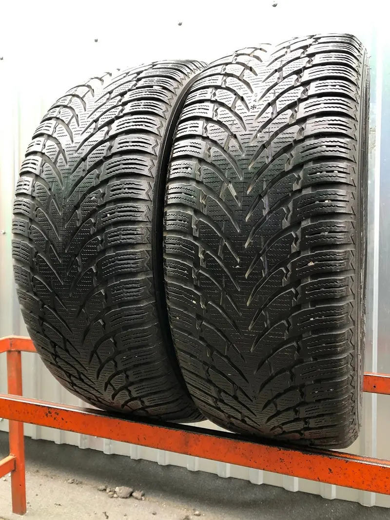 Пара б/у шин 235/55 R17 Nokian WR SUV 4