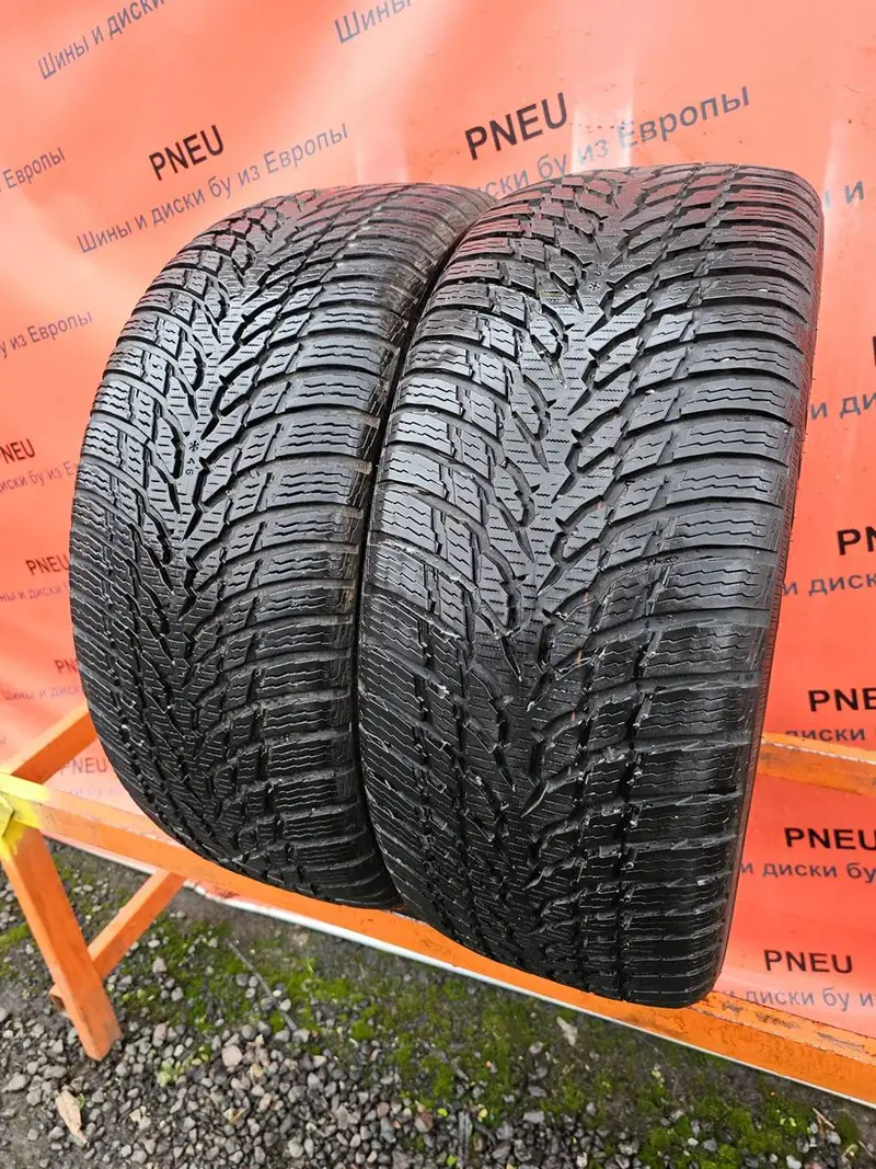 Пара б/у шин 235/55 R17 Nokian WR Snowproof