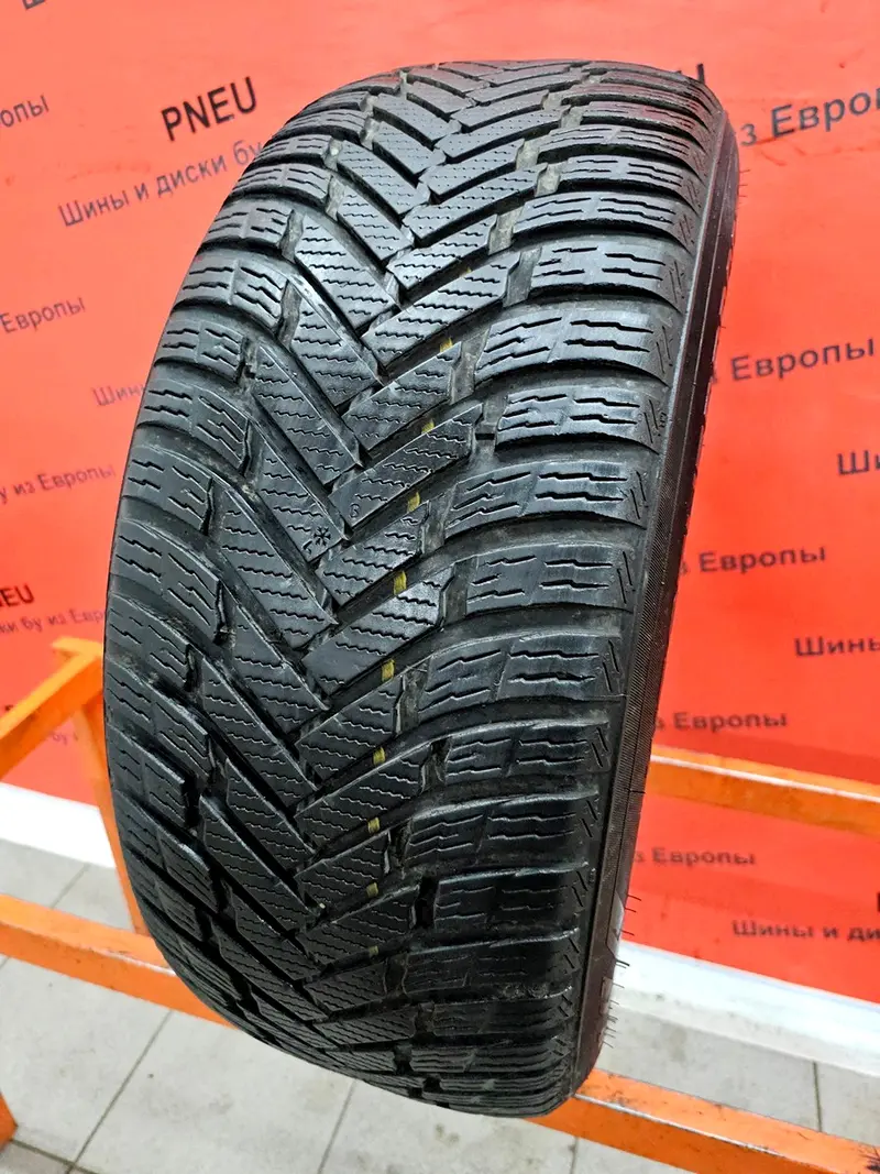 Б/у шина 235/55 R17 Nokian Weatherproof
