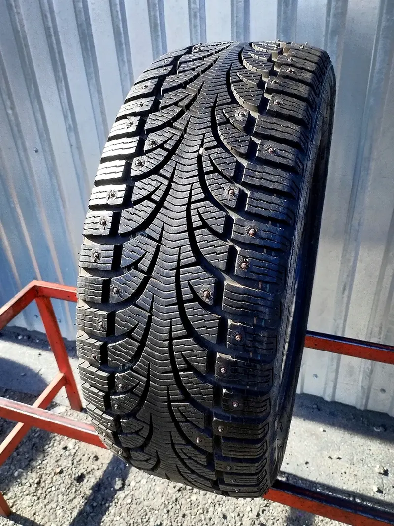 Б/у шина 235/55 R17 Pirelli Winter Carving EDGE