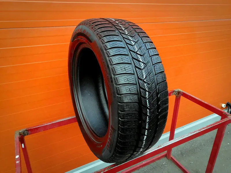 Б/у шина 235/55 R17 Pirelli Winter Sottozero 3