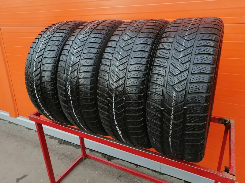 Комплект б/у шин 235/55 R17 Pirelli Winter Sottozero 3