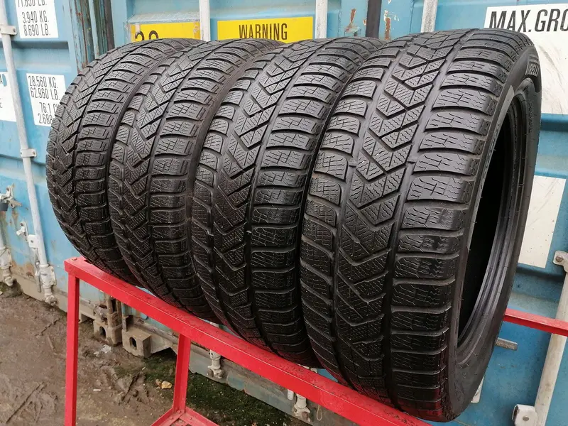 Комплект б/у шин 235/55 R17 Pirelli Winter Sottozero 3