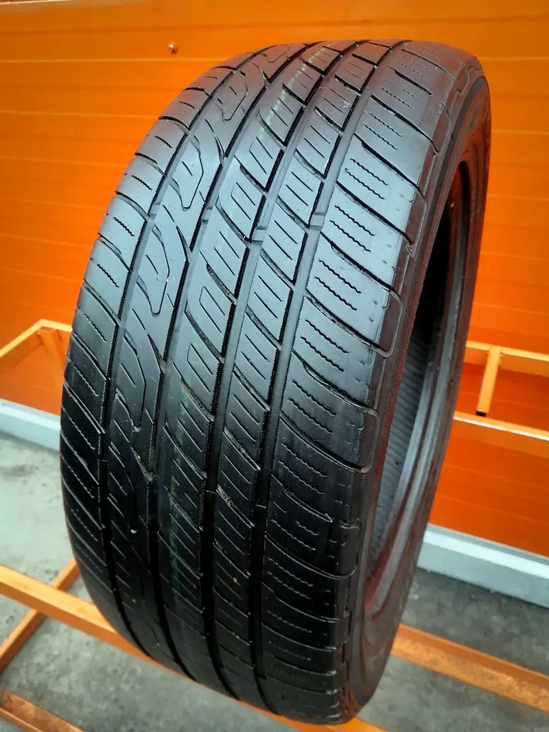 Б/у шина 235/55 R17 Toyo Versado LX II