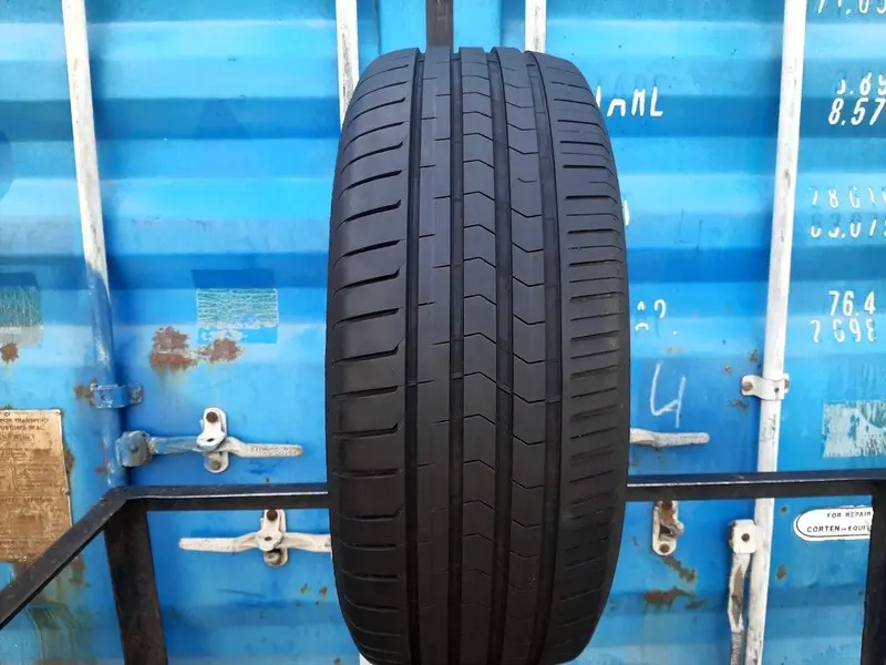 Б/у шина 235/55 R17 Vredestein Ultrac Satin