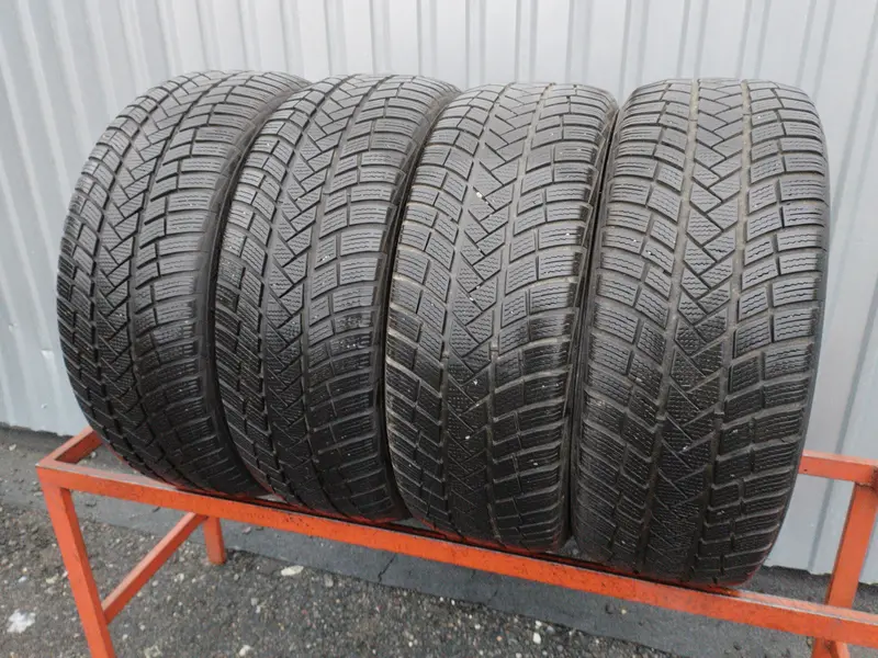 Комплект б/у шин 235/55 R17 Vredestein Wintrac Pro