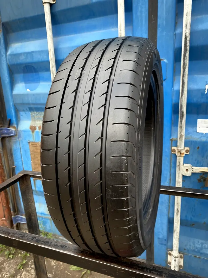 Б/у шина 235/55 R17 Yokohama Advan Sport V105