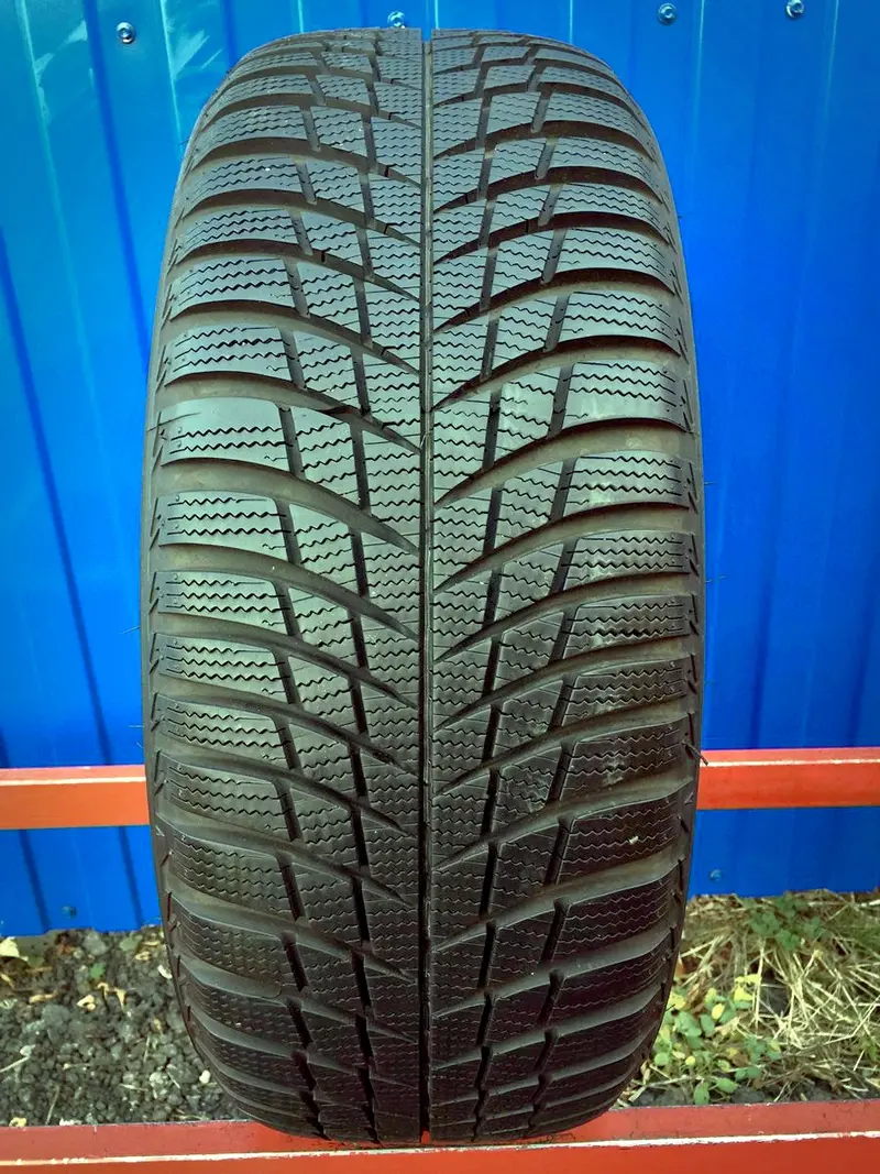 Б/у шина 235/55 R18 Bridgestone Blizzak LM-001