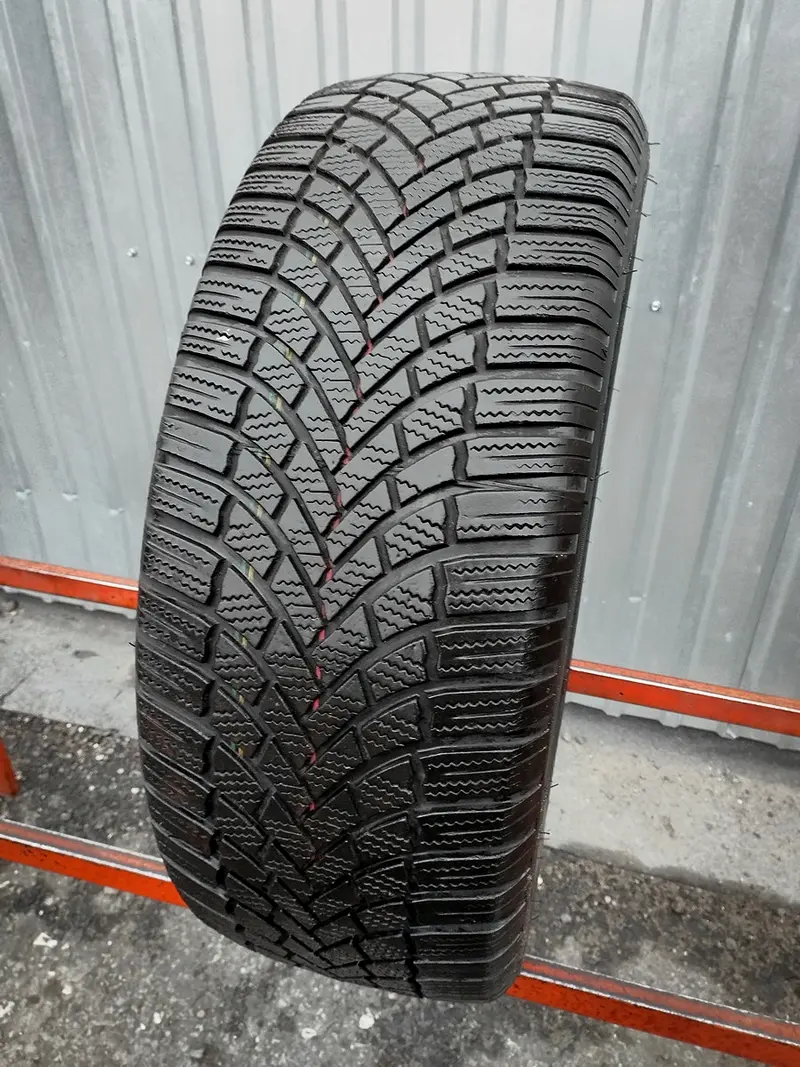 Б/у шина 235/55 R18 Bridgestone Blizzak LM-005, фото 1