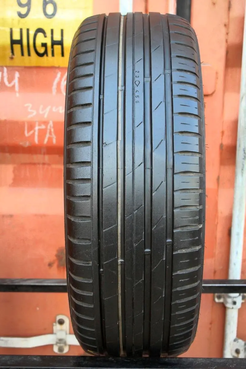 Б/у шина 235/55 R18 Nokian Z SUV