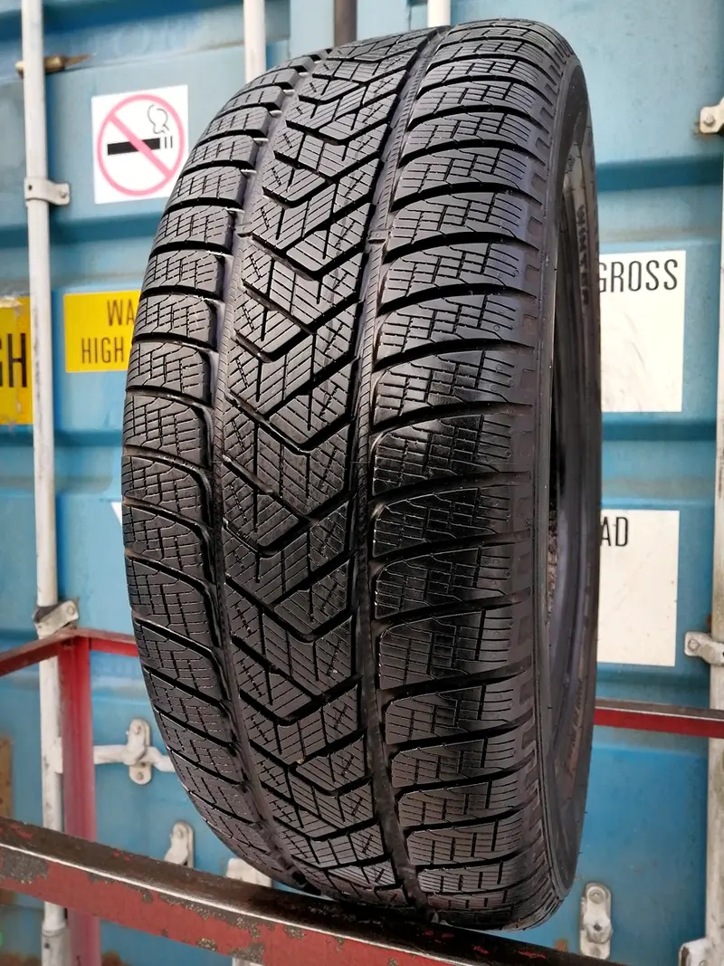 Б/у шина 235/55 R18 Pirelli Scorpion Winter, фото 1