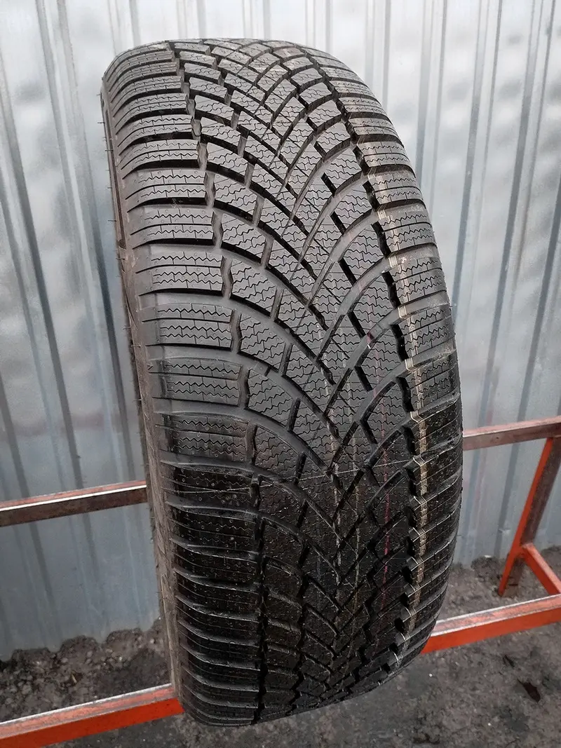 Б/у шина 235/55 R19 Bridgestone Blizzak LM-005