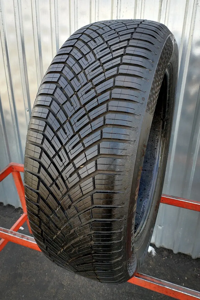 Б/у шина 235/55 R19 Continental AllSeasonContact 2