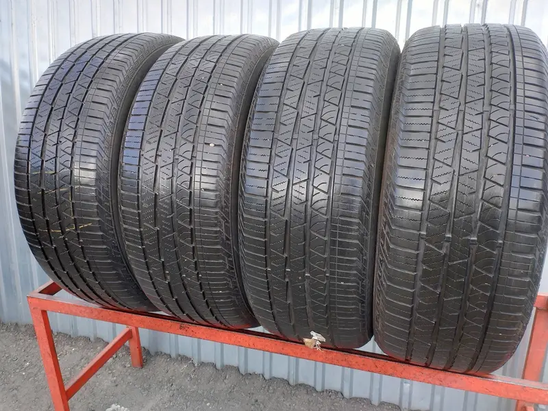 Комплект б/у шин 235/55 R19 Continental ContiCrossContact LX Sport
