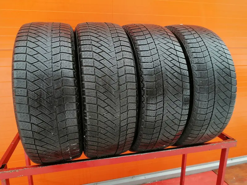 Комплект б/у шин 235/55 R19 Continental ContiVikingContact 6 SUV
