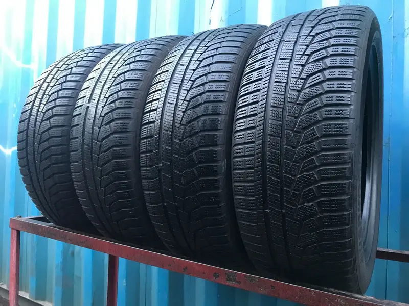 Комплект б/у шин 235/55 R19 Hankook Winter I Cept Evo2 W320