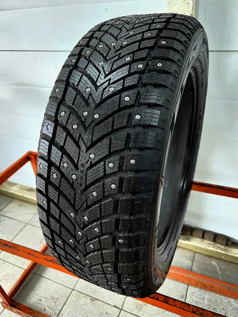 Новая шина 235/55 R19 Ikon Tyres Autograph Ice 10 SUV