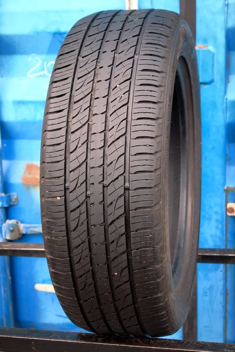 Б/у шина 235/55 R19 Kumho Crugen Premium KL33