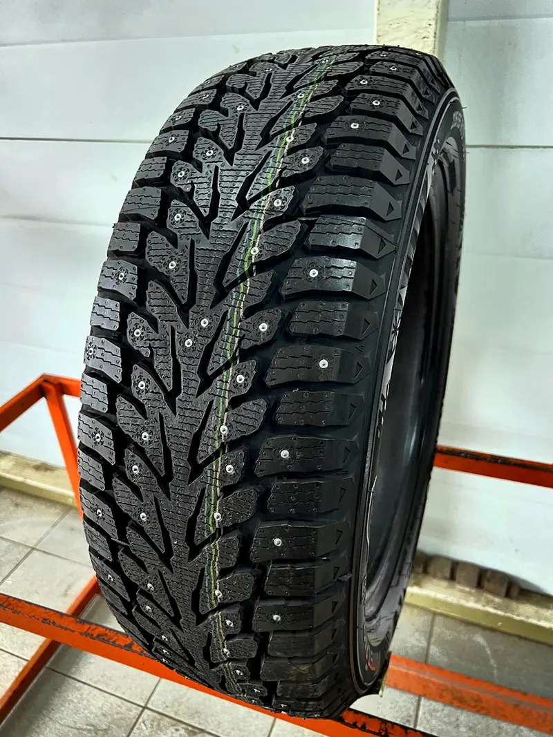 Новая шина 235/55 R19 Kumho WinterCraft Ice Wi32