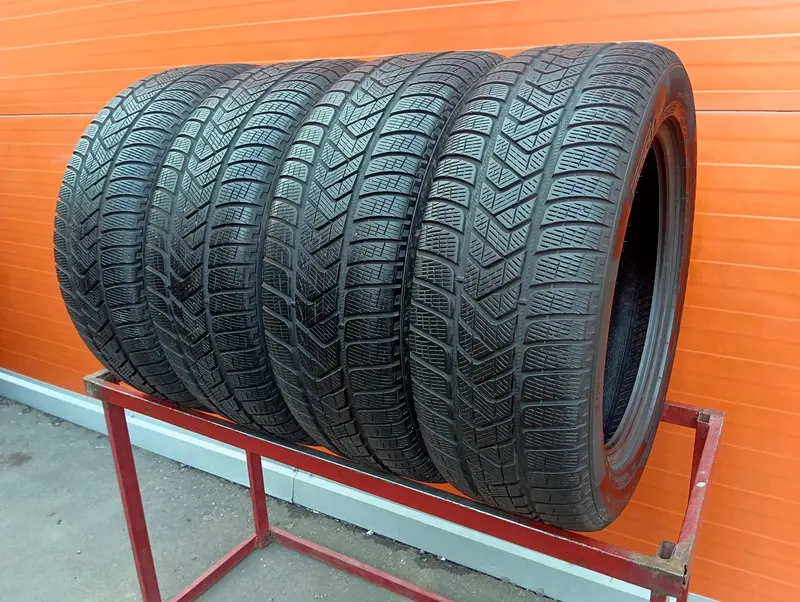 Комплект б/у шин 235/55 R19 Pirelli Scorpion Winter RunFlat