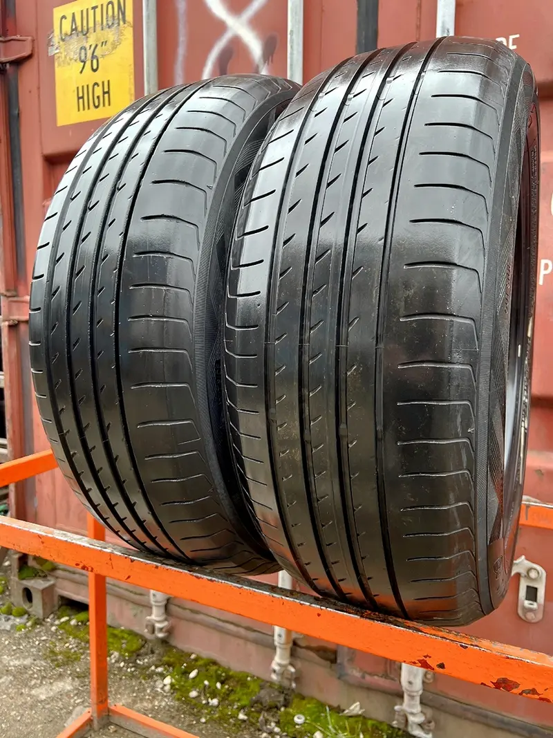Пара б/у шин 235/55 R19 Yokohama Advan Sport V105 MO