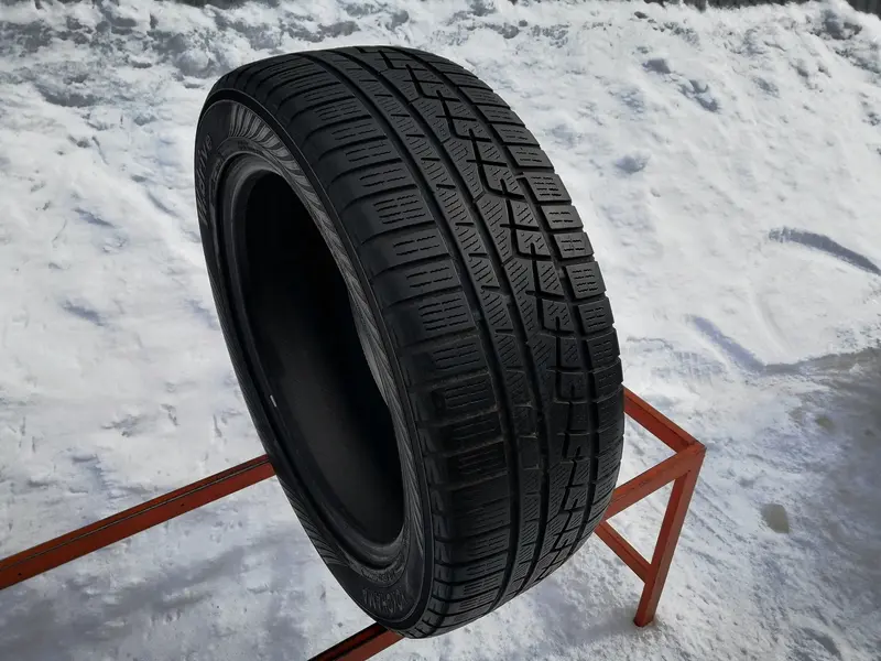Б/у шина 235/55 R19 Yokohama W.drive V902 A