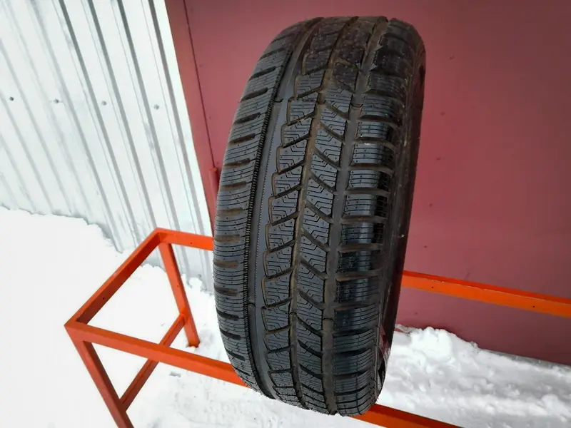 Новая шина 235/60 R16 Avon Ice Touring ST, фото 1