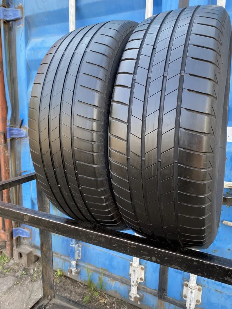 Пара б/у шин 235/60 R16 Bridgestone Turanza T005