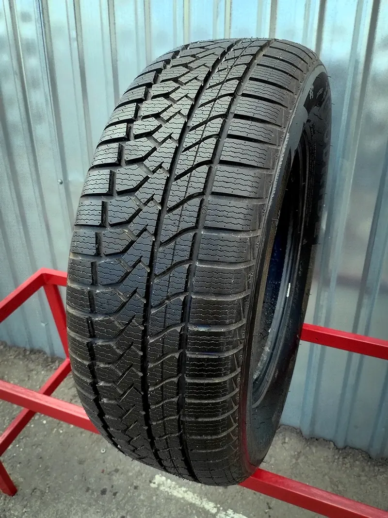 Новая шина 235/60 R16 Goodride Zuper Snow Z-507