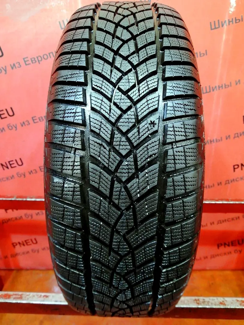 Б/у шина 235/60 R16 Goodyear Ultra Grip Performance +