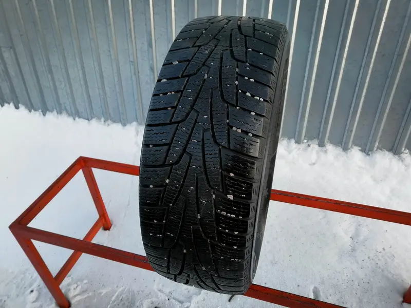 Б/у шина 235/60 R16 Kumho I ZEN KW31