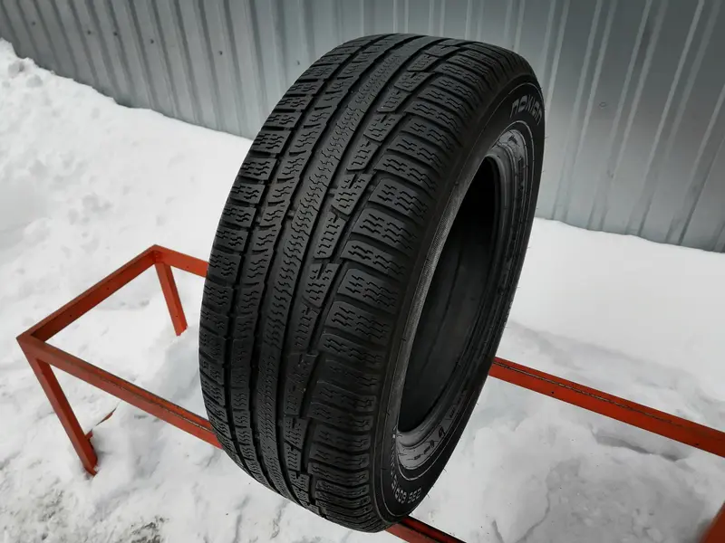 Б/у шина 235/60 R16 Nokian WR A3