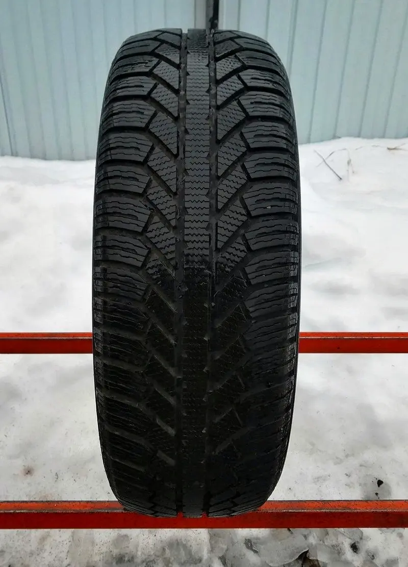 Б/у шина 235/60 R16 Semperit Master-Grip 2