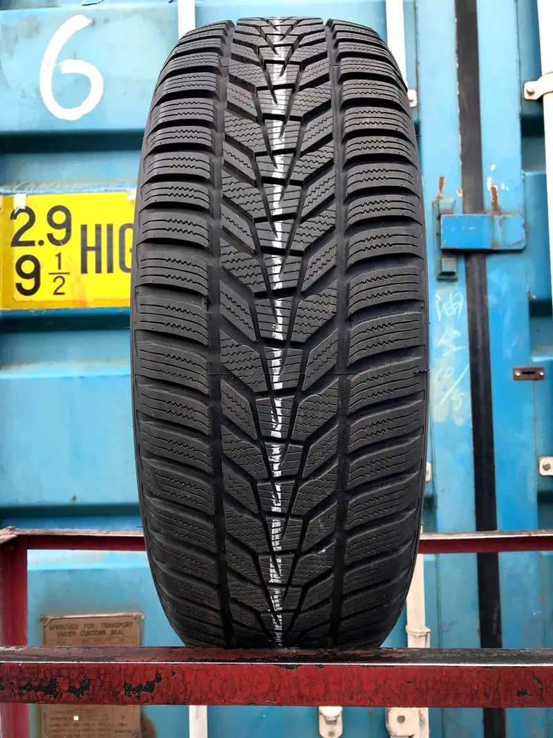 Б/у шина 235/60 R17 Hankook Winter I cept Evo3 W330, фото 1
