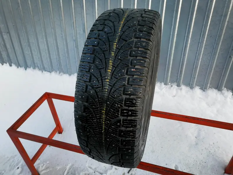 Б/у шина 235/60 R17 Pirelli Winter Carving EDGE, фото 1